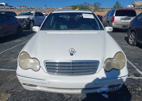 2001 Mercedes-Benz C 240 from USA, damaged, VIN WDBRF61J81F070262